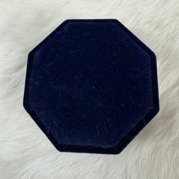 MACY'S SILVER PLATED CUBIC ZIRCONIA NAVETTE DROP EARRINGS & NECKLACE 18" SET NIB - Picture 4 of 5